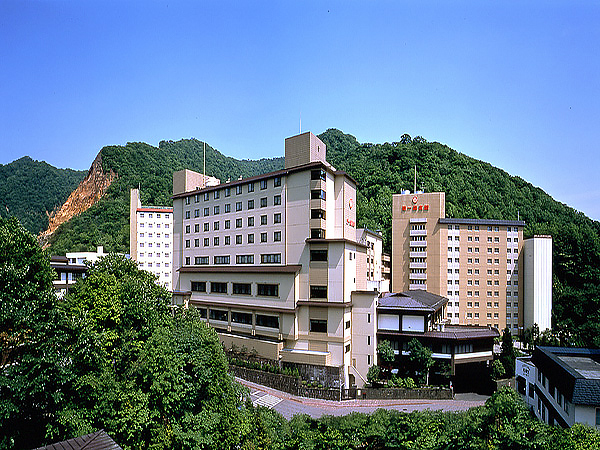 第一滝本館